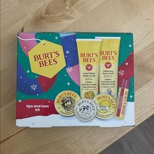 Burt’s Bees Tips and Toes Holiday Seasonal Kit